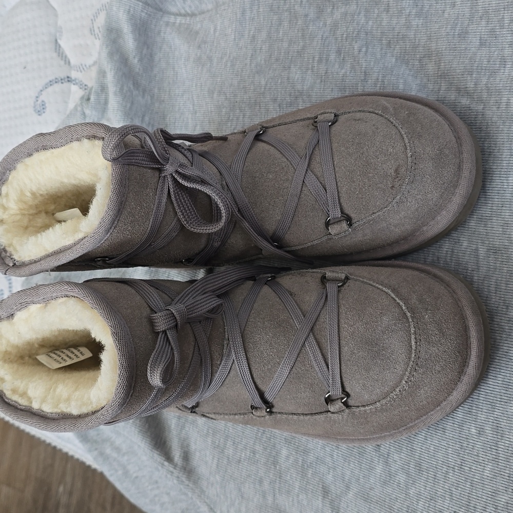 BooRoo boots size 8